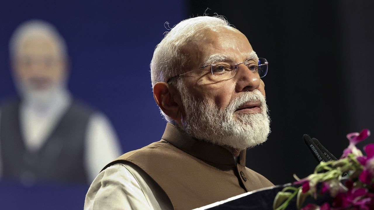 PM Modi: ദീപങ്ങളുടെ ഉത്സവം ജീവിതം സമൃദ്ധിയാല്‍ പ്രകാശിപ്പിക്കട്ടെ; ദീപാവലി ആശംസകള്‍ നേര്‍ന്ന് പ്രധാനമന്ത്രി