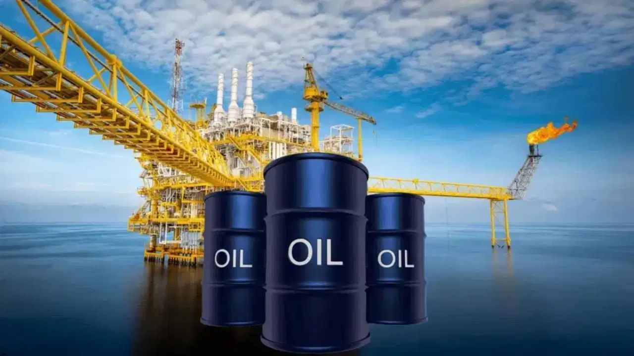 Russian Oil: റഷ്യന്‍ എണ്ണ വാങ്ങിക്കുന്നത് ഇന്ത്യന്‍ റിഫൈനറുകള്‍ താത്കാലികമായി നിര്‍ത്തിവെച്ചു