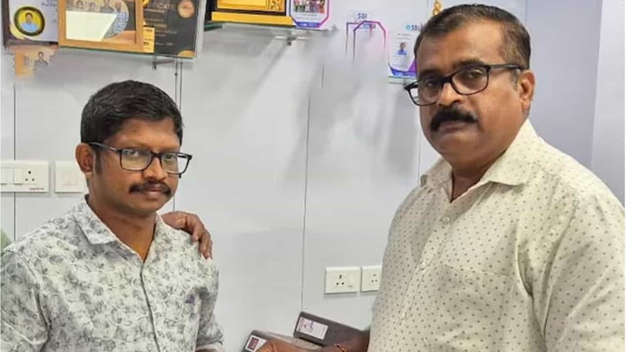 Onam Bumper 2025 Winner: 500 രൂപ ഇല്ലാത്തതിനാൽ ബമ്പറെടുക്കാറില്ലായിരുന്നു, ഇന്ന് മുതൽ ജോലിക്ക് പോകും: കോടിപതിയായ ശരത് എസ് നായർ