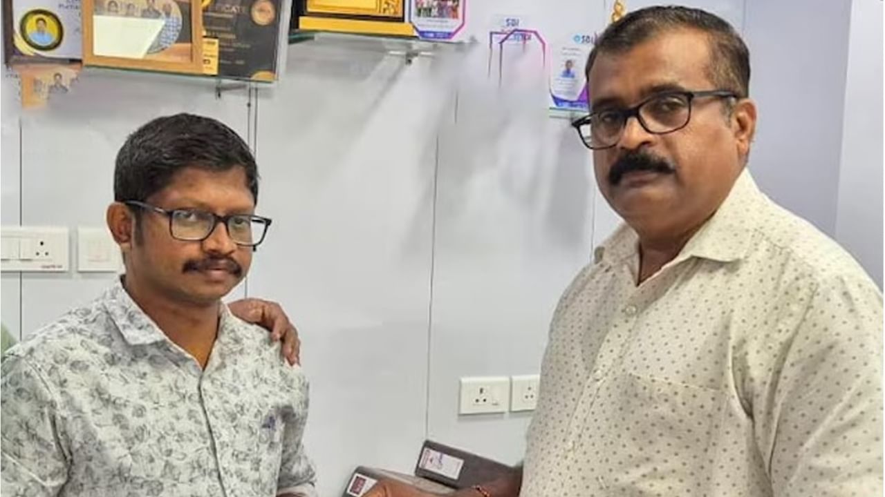 Onam Bumper 2025 Winner: ‘500 രൂപ ഇല്ലാത്തതിനാൽ ബമ്പറെടുക്കാറില്ലായിരുന്നു, ഇന്ന് മുതൽ ജോലിക്ക് പോകും’: കോടിപതിയായ ശരത് എസ് നായർ