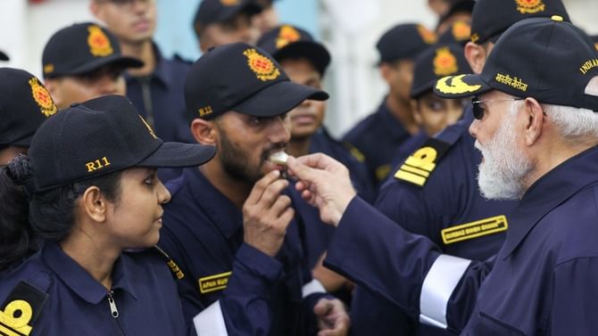 'INS വിക്രാന്ത് പാകിസ്താൻ്റെ ഉറക്കംക്കെടുത്തി'; നാവികസേന...