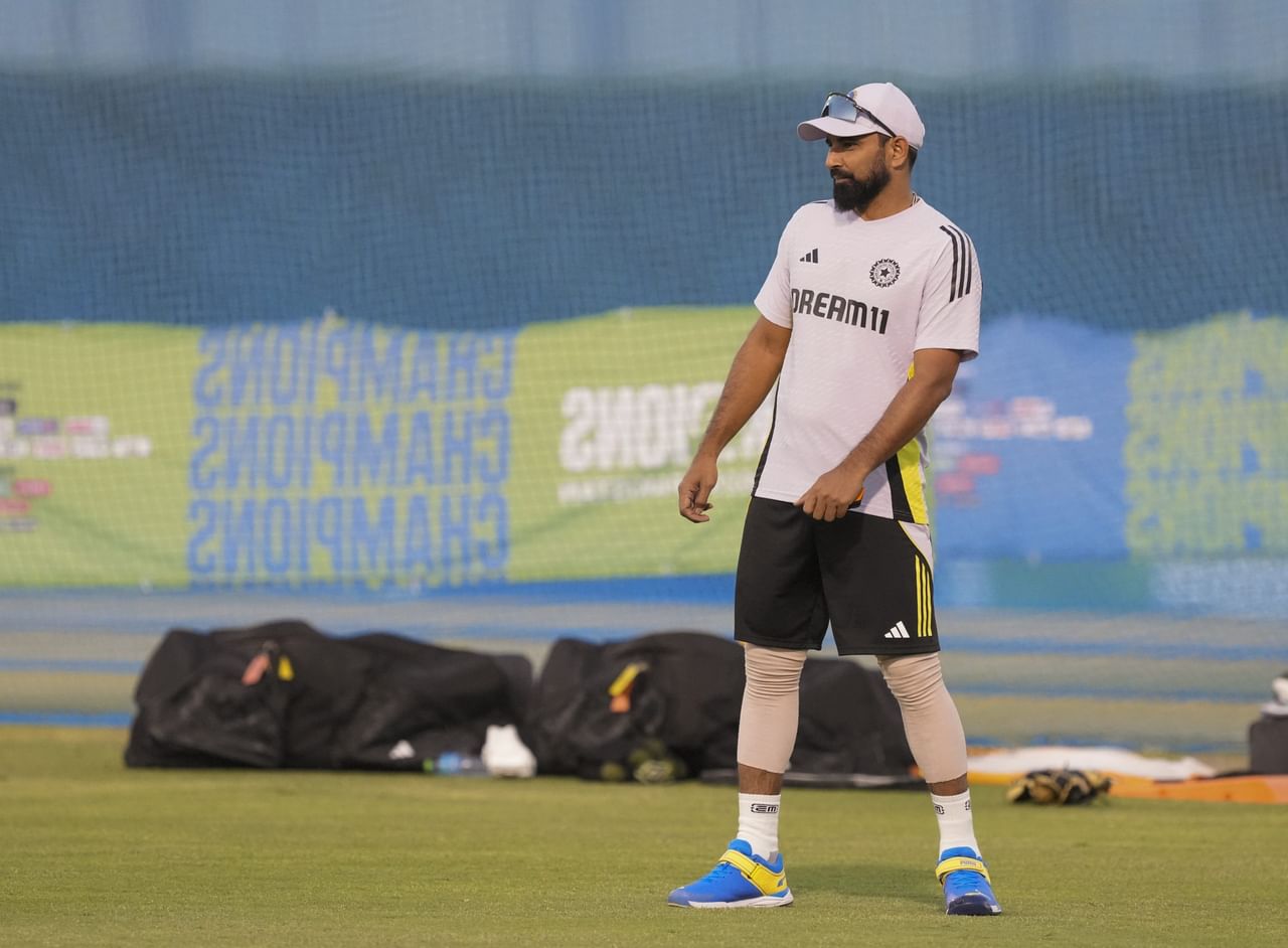 വിഷയത്തിൽ ഇതാദ്യമായി മുഹമ്മദ് ഷമി പ്രതികരിച്ചിരിക്കുകയാണ്. നിരവധി അഭ്യൂഹങ്ങളും മീമുകളുമാണ് ഈ വിഷയത്തിൽ പ്രചരിക്കുന്നത്. ഓസ്ട്രേലിയക്കെതിരെ എന്നെ തിരഞ്ഞെടുക്കാത്തതിനുള്ള കാരണം എല്ലാവർക്കും അറിയണം."- തൻ്റെ യൂട്യൂബ് ചാനലിൽ ഷമി പറഞ്ഞു.