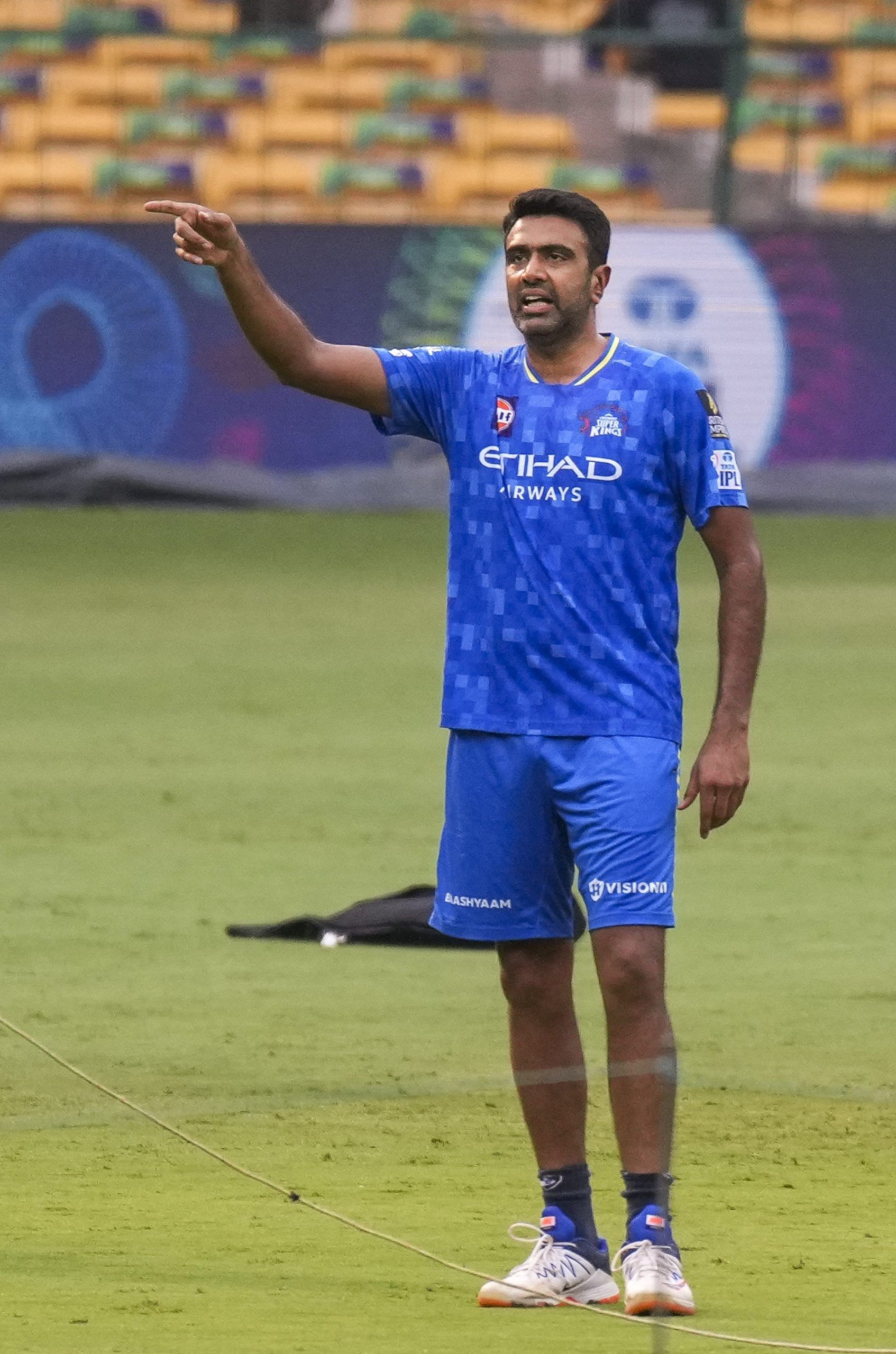 അതിഗുരുതര ആരോപണവുമായി അശ്വിൻ. ഇന്ത്യൻ ക്രിക്കറ്റിൽ എല്ലാം നടക്കുന്നത് പരോക്ഷമായാണെന്നാണ് അശ്വിൻ തൻ്റെ യൂട്യൂബ് ചാനലിലൂടെ ആരോപിച്ചു. മുഹമ്മദ് ഷമിയുമായി ബന്ധപ്പെട്ട അജിത് അഗാർക്കറിൻ്റെ പ്രസ്താവനയ്ക്കെതിരെയാണ് അശ്വിൻ്റെ പ്രതികരണം. (Image Credits - PTI)