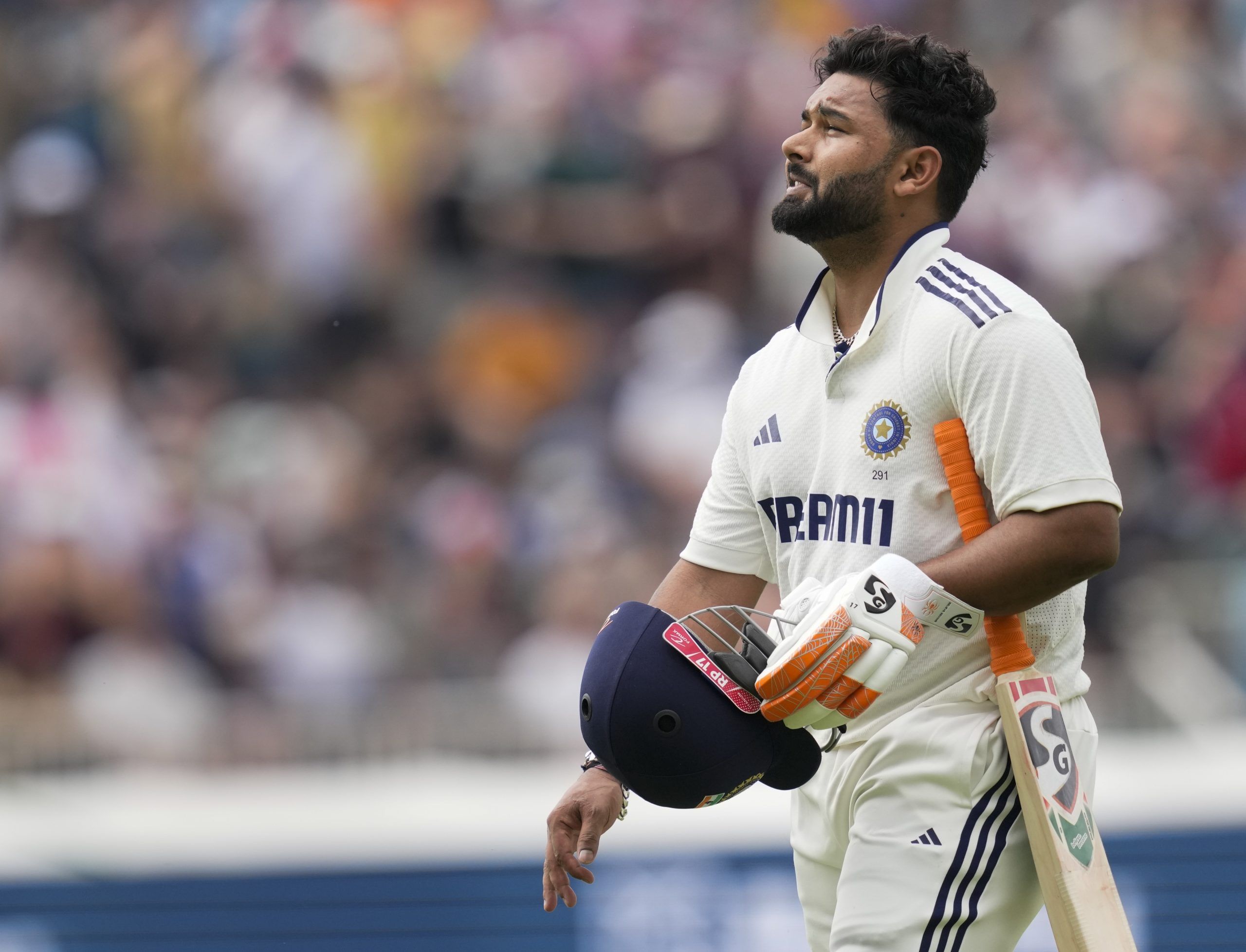 ദക്ഷിണാഫ്രിക്ക എയ്ക്കെതിരായ ചതുർദിന പരമ്പരയിൽ ഋഷഭ് പന്ത് ഇന്ത്യൻ ടീമിനെ നയിക്കും. ഒക്ടോബർ 30 മുതൽ നവംബർ 9 വരെയുള്ള കാലയളവിൽ ദക്ഷിണാഫ്രിക്കക്കെതിരെ രണ്ട് ചതുർദിന മത്സരങ്ങളാണ് ഇന്ത്യ എ കളിക്കുക. സായ് സുദർനാണ് ടീമിൻ്റെ വൈസ് ക്യാപ്റ്റൻ.