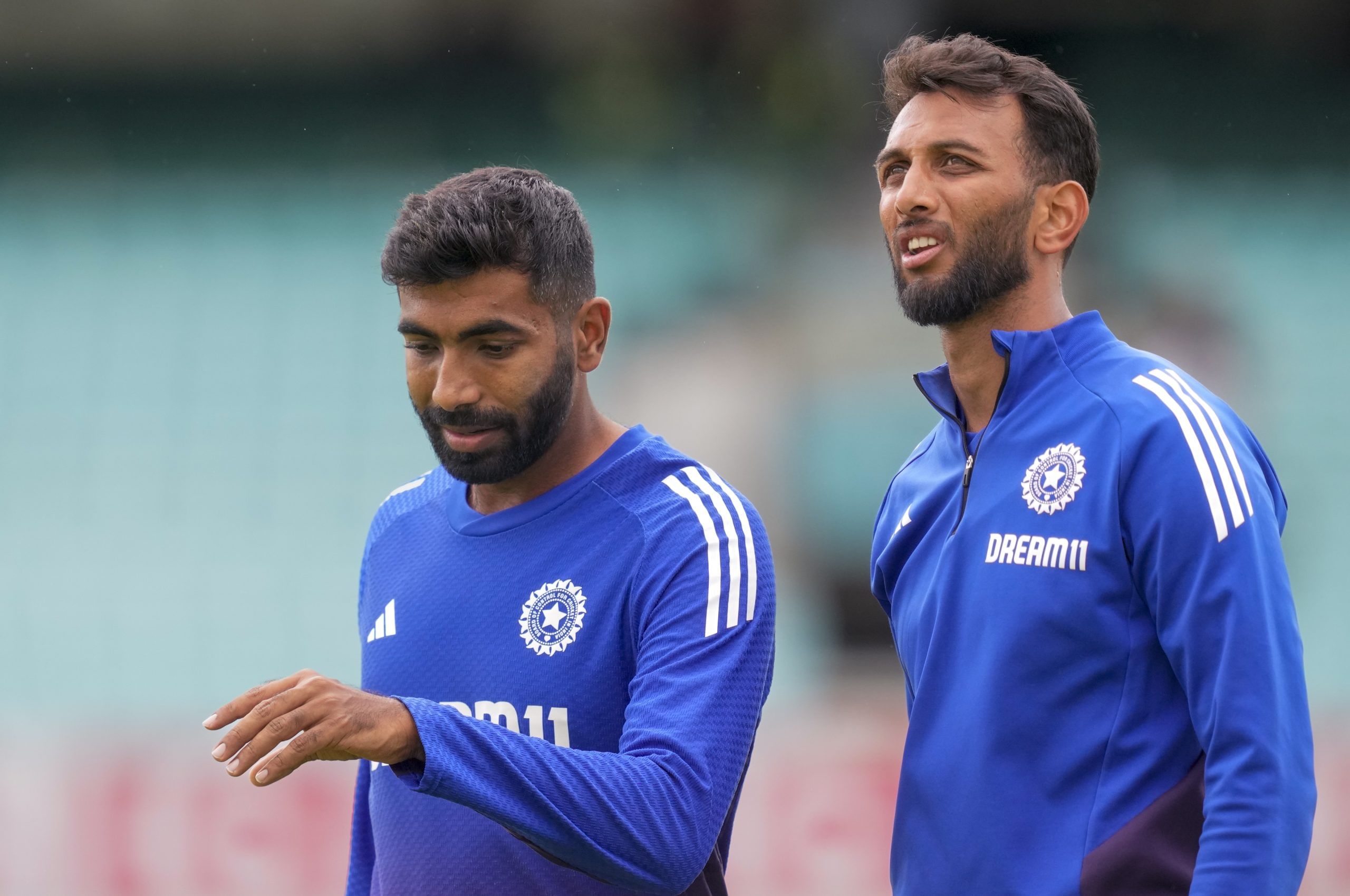 ഇന്ത്യയും വെസ്റ്റ് ഇൻഡീസും തമ്മിലുള്ള ആദ്യ ടെസ്റ്റ് മത്സരം ഇന്ന് ആരംഭിക്കും. അഹ്മദാബാദിലെ നരേന്ദ്ര മോദി സ്റ്റേഡിയത്തിൽ രാവിലെ 9.30നാണ് മത്സരം. ഇന്ത്യൻ നിരയിൽ ജസ്പ്രീത് ബുംറ കളിക്കുമോ എന്നത് സംശയമാണ്. സാഹചര്യം നോക്കി തീരുമാനിക്കുമെന്നാണ് ക്യാപ്റ്റൻ ശുഭ്മൻ ഗിൽ പറഞ്ഞത്. (Image Credits- PTI)