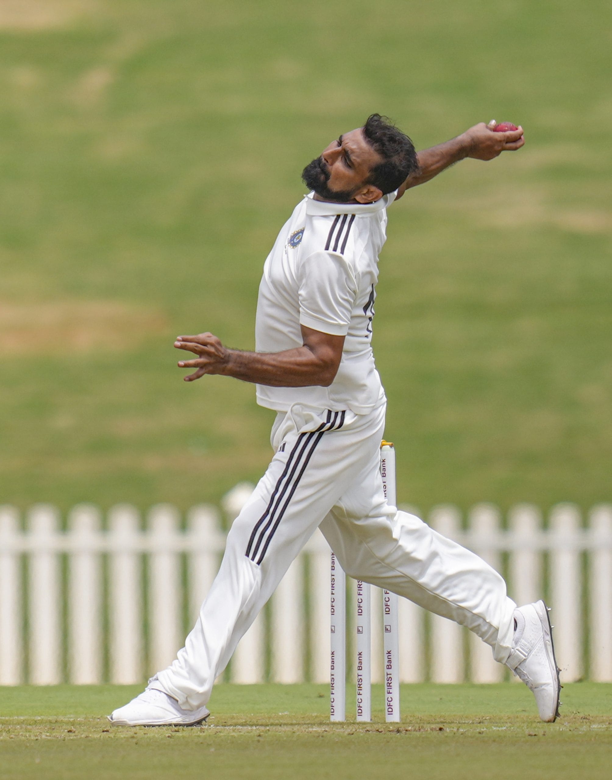 ഒക്ടോബർ 19 മുതലാണ് ഓസ്ട്രേലിയക്കെതിരായ പര്യടനം ആരംഭിക്കുക. മൂന്ന് ഏകദിനങ്ങളും അഞ്ച് ടി20കളും പര്യടനത്തിലുണ്ട്. ഏകദിന ടീമിനെ ശുഭ്മൻ ഗിൽ നയിക്കും. രോഹിത് ശർമ്മയും വിരാട് കോലിയും ടീമിൽ ഉൾപ്പെട്ടിട്ടുണ്ട്. ടി20 ടീമിൽ സഞ്ജു സാംസണും കളിക്കും. 
