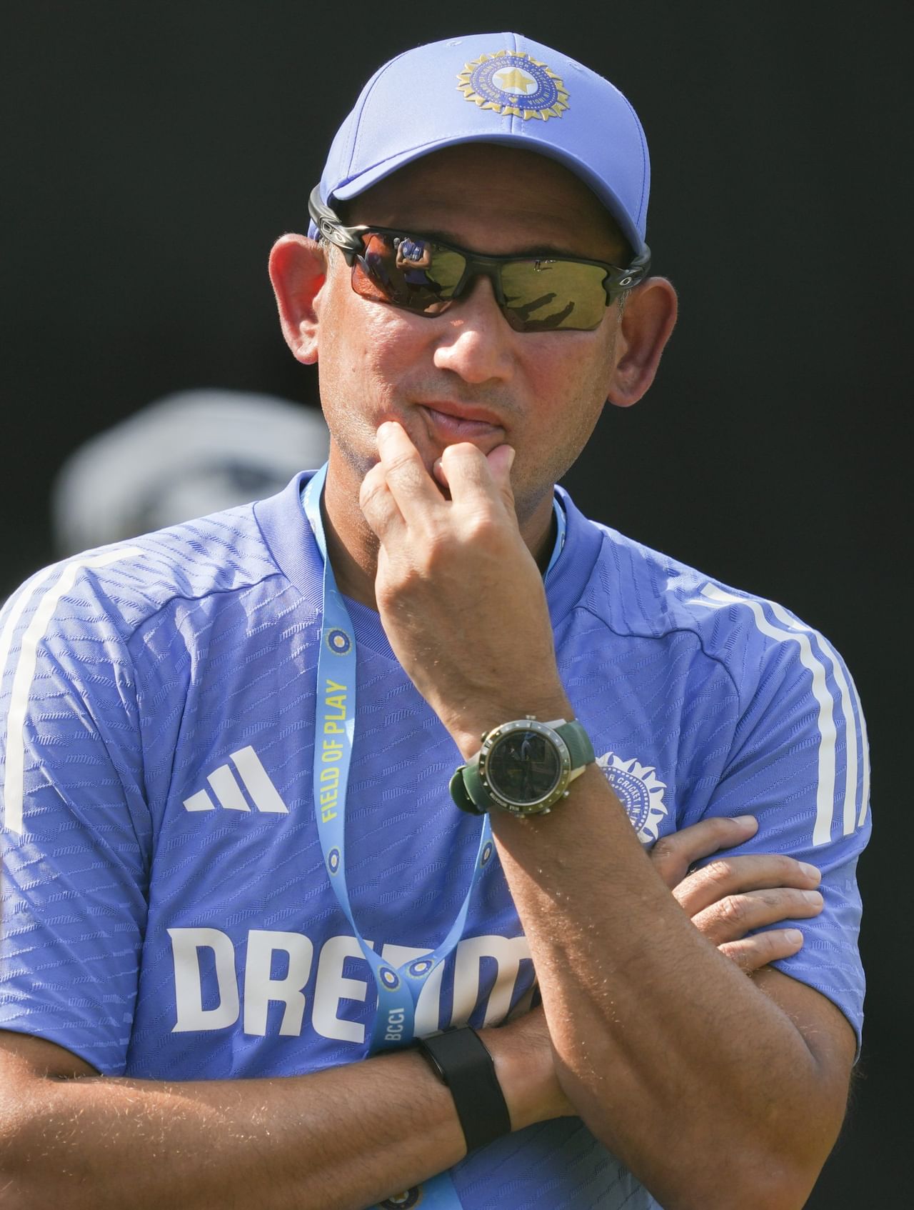 കഴിഞ്ഞ ദിവസമാണ് ഷമിയെ ടീമിലെടുക്കാത്തത് മാച്ച് ഫിറ്റല്ലാത്തതിനാലാണെന്ന് അഗാർക്കർ പറഞ്ഞത്. മാച്ച് ഫിറ്റായിരുന്നെങ്കിൽ ഷമി ഓസ്ട്രേലിയയിലേക്കുള്ള വിമാനത്തിൽ ഉണ്ടാവുമായിരുന്നു എന്നും അദ്ദേഹം പറഞ്ഞിരുന്നു. ഷമിയുടെ പ്രതികരണത്തിനുള്ള മറുപടിയായിരുന്നു ഇത്.