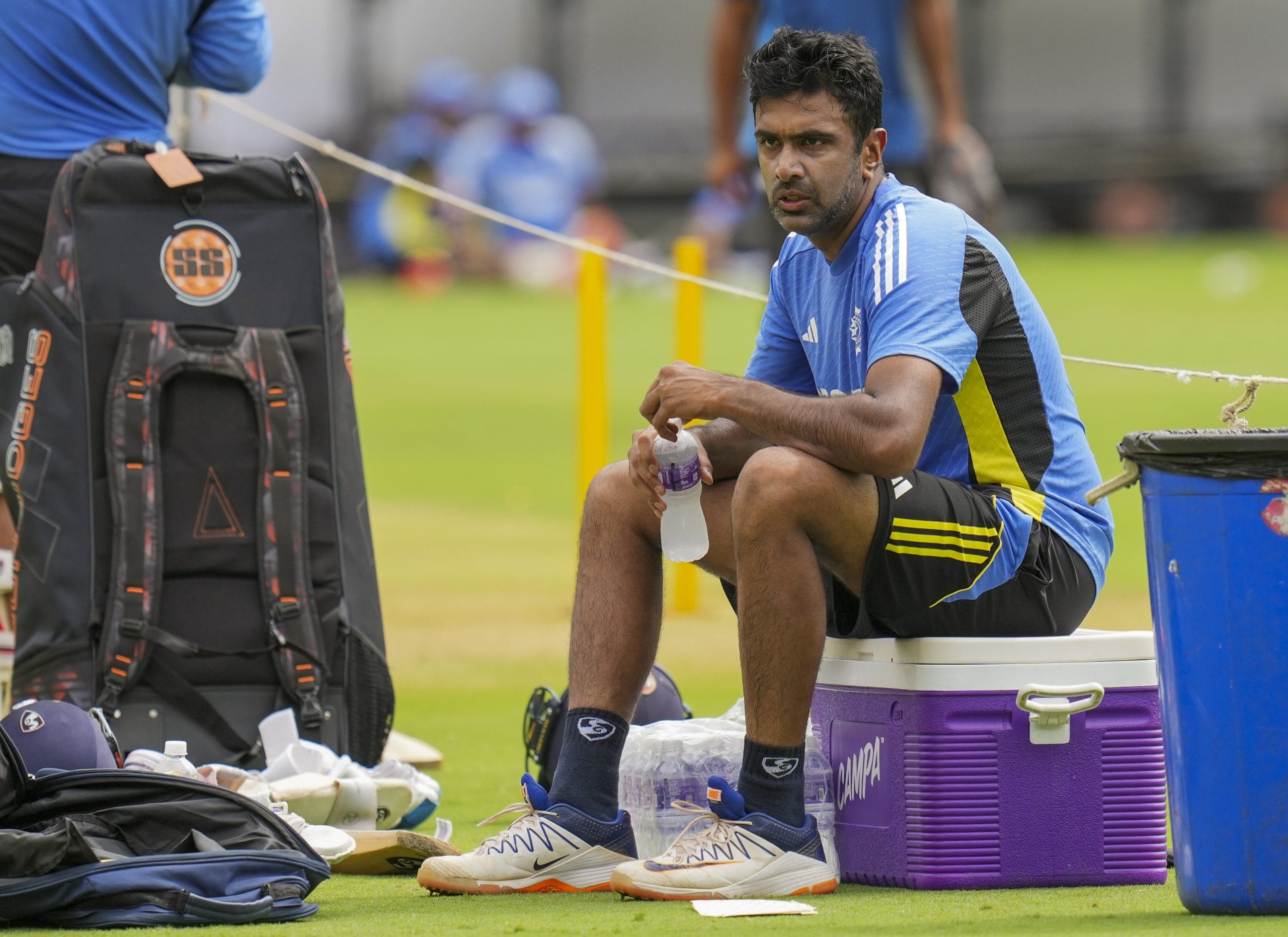 ആദ്യ റൗണ്ടിൽ ആരും ലേലത്തിലെടുക്കാത്തതിനാൽ ആക്സിലറേറ്റഡ് റൗണ്ടിന് കാത്തുനിൽക്കാതെ താൻ പിന്മാറിയെന്നും അശ്വിൻ പറഞ്ഞു. പല ഫ്രാഞ്ചൈസികളും അശ്വിനായി പണം മാറ്റിവച്ചിരുന്നു എന്നും ലേലത്തിൽ നിന്ന് പിന്മാറിയത് മണ്ടത്തരമാണെന്നും സൈമൺ ഡൂൾ നിരീക്ഷിച്ചിരുന്നു.
