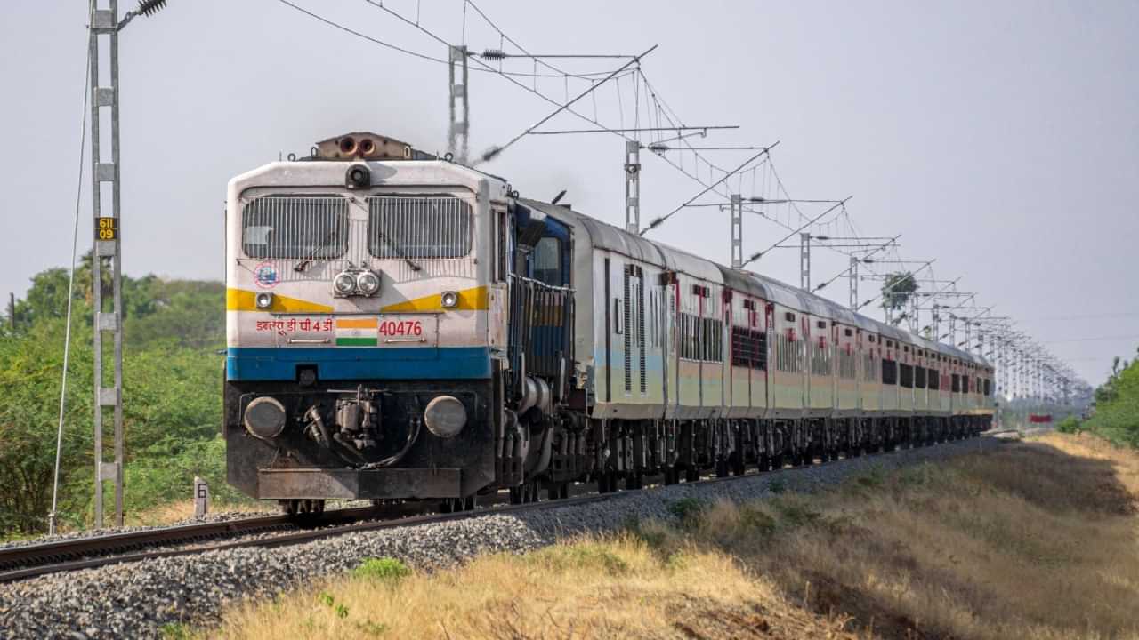 Railway Update: മംഗളൂരുവിൽ നിന്ന് തിരുവനന്തപുരത്തേക്കും തിരിച്ചും പ്രത്യേക ട്രെയിൻ; ബുക്കിങ് ആരംഭിച്ചെന്ന് റെയിൽവേ