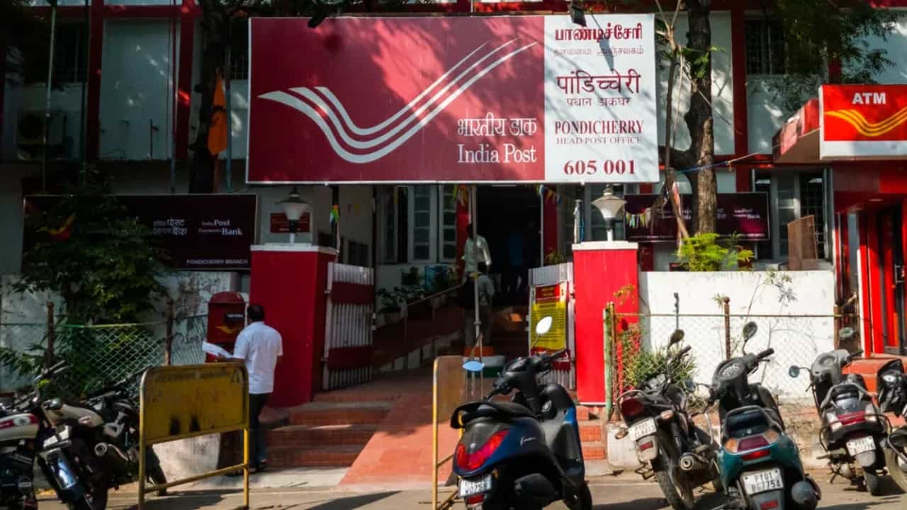 Post Office Savings Scheme: എല്ലാ പോസ്റ്റോഫീസ് സേവിംഗ്സ്കളും നികുതി രഹിതമല്ല; ടിഡിഎസ് പണിയാകരുത്