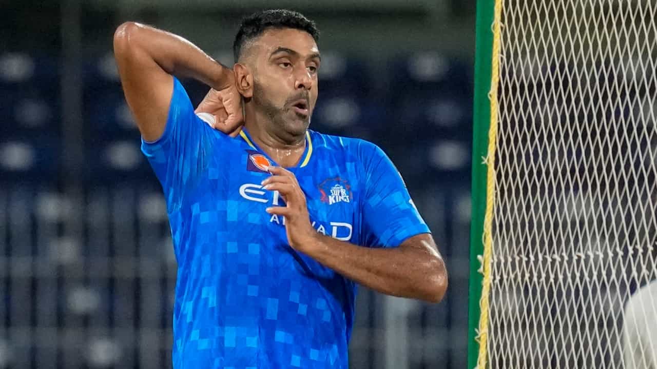 R Aswhin: എന്തൊക്കെ ബഹളമായിരുന്നു; ഒടുവിൽ ഐഎൽടി20യിൽ അശ്വിനെ വാങ്ങാൻ ആളില്ല! R Aswhin: എന്തൊക്കെ ബഹളമായിരുന്നു; ഒടുവിൽ ഐഎൽടി20യിൽ അശ്വിനെ വാങ്ങാൻ ആളില്ല!