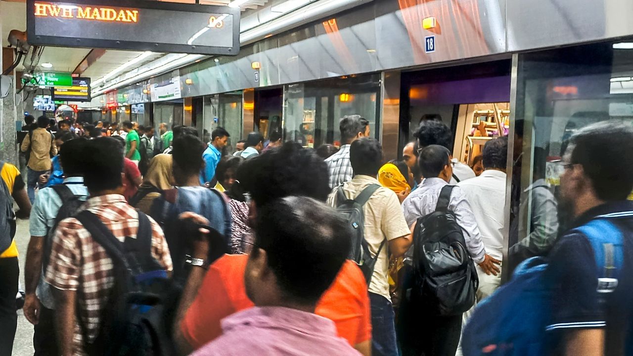 Railways Recruitment 2025: ഐടിഐ കഴിഞ്ഞവർക്ക് റെയിൽവേയിൽ ജോലി; എവിടെ എങ്ങനെ അപേക്ഷിക്കാം?