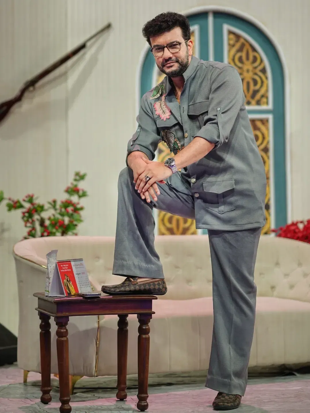 നടനും സ്റ്റേജ് കലാകാരനുമായ കൊല്ലം സുധിയുടെ വിയോ​ഗവുമായി ബന്ധപ്പെട്ടാണ് താരം സംസാരിച്ചത്.  കാൻ ചാനൽ മീഡിയക്കു നൽകിയ അഭിമുഖത്തിൽ സംസാരിക്കുകയായിരുന്നു താരം.സംഭവം നടക്കുന്ന സമയത്ത് താൻ ദുബായിലായിരുന്നു. അവിടെ വച്ച് തന്റെ സുഹൃത്തിന്റെ പിറന്നാൾ ആഘോഷിച്ചു. ആശംസ അറിയിച്ച് താൻ പോസ്റ്റിട്ട് കിടന്നുറങ്ങി.