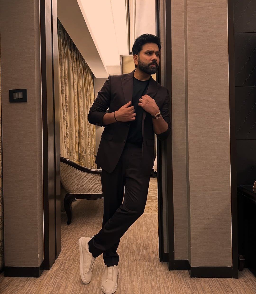 ടെസ്റ്റിൽ നിന്നും ടി20യിൽ നിന്നും വിരമിച്ചതോടെ രോഹിതിൻ്റെയും കോലിയുടെയും രാജ്യാന്തര ക്രിക്കറ്റ് കരിയറും സംശയനിഴലിലായി. ഒരു ഫോർമാറ്റ് മാത്രം കളിക്കുമ്പോൾ ഫിറ്റ്നസ് നിലനിർത്താൻ കഴിയുമോ എന്നതായിരുന്നു ചോദ്യം. ആ ചോദ്യത്തിനുള്ള മറുപടിയാണ് ഇപ്പോൾ താരം നൽകിയിരിക്കുന്നത്.