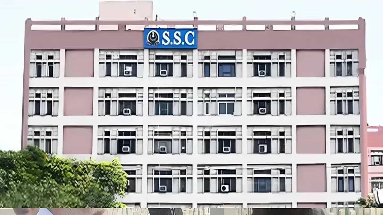 SSC Exam: സ്വന്തം ഇഷ്ടത്തിന് പരീക്ഷാ സ്ഥലം തിരഞ്ഞെടുക്കാം; ഉദ്യോഗാര്‍ത്ഥികള്‍ക്ക് കോളടിച്ചു