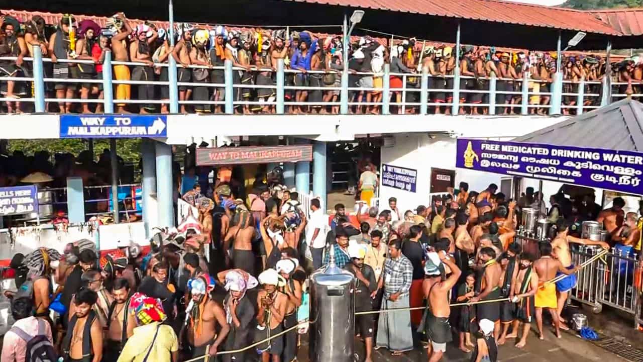 Sabarimala Pilgrimage: ശബരിമല മണ്ഡല മകരവിളക്ക് തീർത്ഥാടനം; വെർച്യുൽ ക്യൂ ബുക്കിംഗ് ശനിയാഴ്ച്ച മുതൽ ആരംഭിക്കും