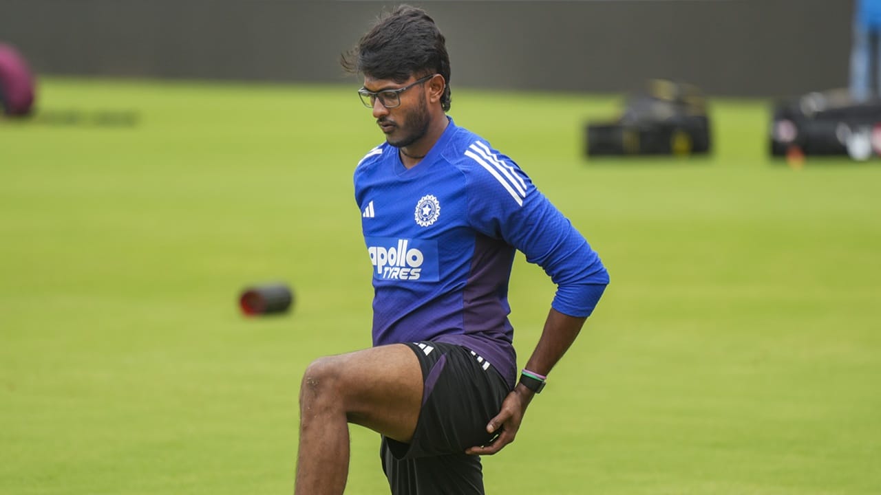 മൂന്ന് സീസണുകളിലായി 40 മത്സരങ്ങളിൽ നിന്ന് 1793 റൺസ് നേടി. രണ്ട് സെഞ്ച്വറികളും 12 അർദ്ധസെഞ്ച്വറികളും നേടി. കഴിഞ്ഞ സീസണില്‍ ഓറഞ്ച് ക്യാപ് നേടിയത് സായിയായിരുന്നു  (Image Credits: PTI)