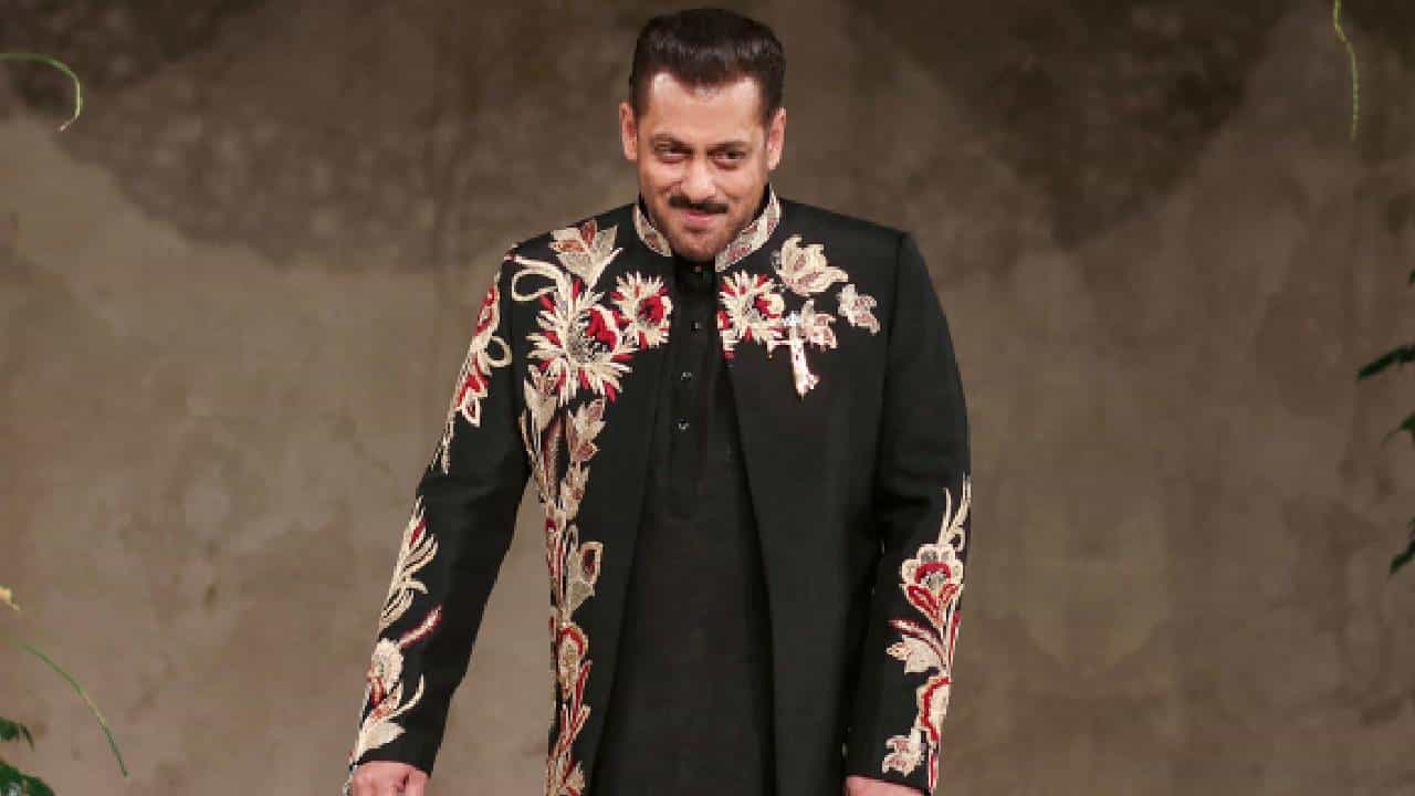 Salman Khan: വീട്ടിലെ ഭക്ഷണങ്ങളോട് പ്രിയം; വർക്കൗട്ടിൽ വിട്ടുവീഴ്ചയില്ല; 60-ാം വയിസും ഫിറ്റ്നസ് കൈവിടാതെ സൽമാൻ ഖാൻ
