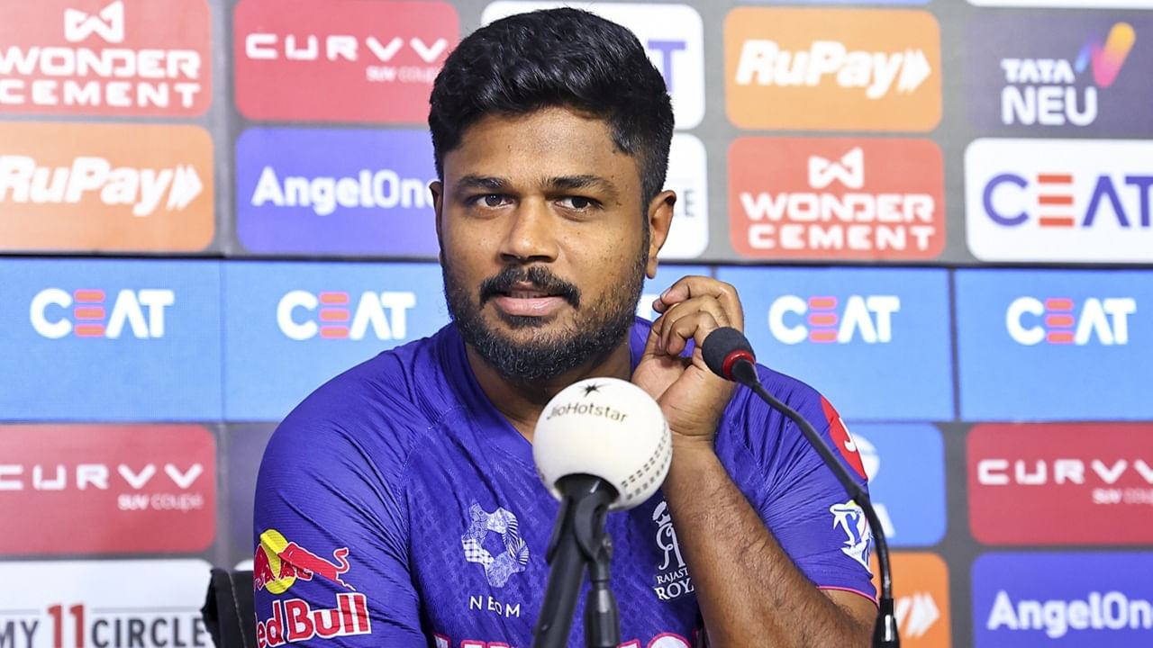 ഡല്‍ഹി ക്യാപിറ്റല്‍സ്, ചെന്നൈ സൂപ്പര്‍ കിങ്‌സ്, കൊല്‍ക്കത്ത നൈറ്റ് റൈഡേഴ്‌സ് എന്നീ ഫ്രാഞ്ചെസികള്‍ക്ക് സഞ്ജുവിനെ സ്വന്തമാക്കാന്‍ താല്‍പര്യമുണ്ടെന്നാണ് അഭ്യൂഹം. എന്നാല്‍ സഞ്ജു മാത്രമല്ല മറ്റൊരു താരം കൂടി റോയല്‍സ് വിടാന്‍ ആഗ്രഹിക്കുന്നുവെന്നാണ് റിപ്പോര്‍ട്ട്. മറ്റാരുമല്ല, ധ്രുവ് ജൂറലാണ് ആ താരം  (Image Credits: PTI)