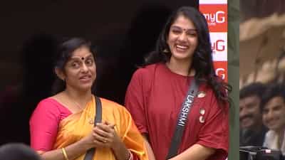 Bigg Boss Malayalam Season 7: ഇവൾ വീട്ടിൽ കേറ്റില്ല, പക്ഷേ സിറ്റൗട്ടിൽ ഇരിക്കാം; ആദിലയെയും നൂറയെയും ലക്ഷ്മിയുടെ അമ്മ പരിഹസിച്ചെന്ന് വിമർശനം