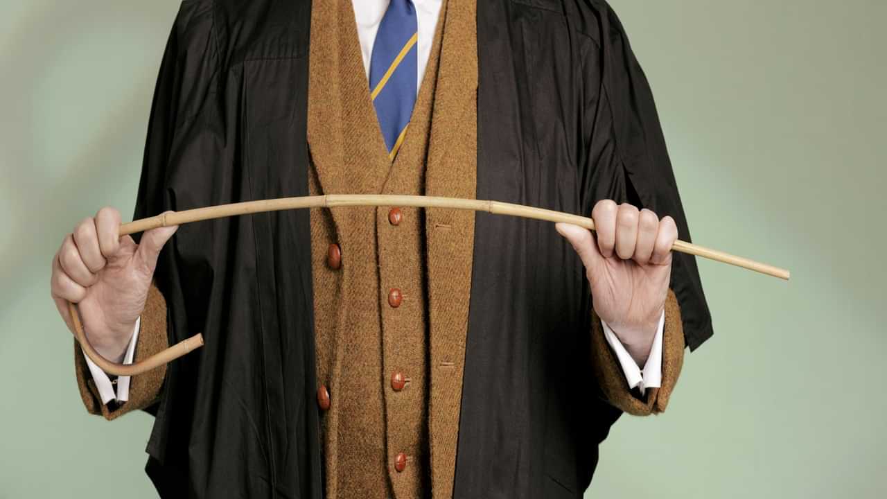 Teachers caning: ഉദ്ദേശ്യം നല്ലതെങ്കില്‍ അധ്യാപകര്‍ക്ക് രണ്ടടി കൊടുക്കാം; ചൂരല്‍പ്രയോഗം തെറ്റല്ലെന്ന് ഹൈക്കോടതി