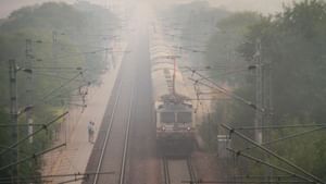 Railway Update: ‘മോൻത’യിൽ കുടുങ്ങി റെയിൽവേയും; എറണാകുളത്തേക്കുള്ള സർവീസ് വഴിതിരിച്ചുവിടുമെന്ന് അറിയിപ്പ്