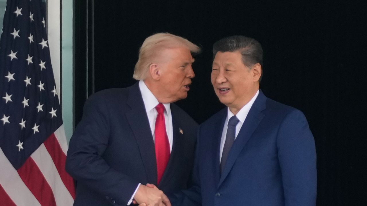 Trump-Xi Jinping Meeting: ചൈനയ്ക്ക് ഭാരമൊഴിഞ്ഞു! തീരുവ കുറച്ചു, യുഎസിന് അനുകൂലമായ ഡീലുകളുറപ്പിച്ച് ട്രംപ്