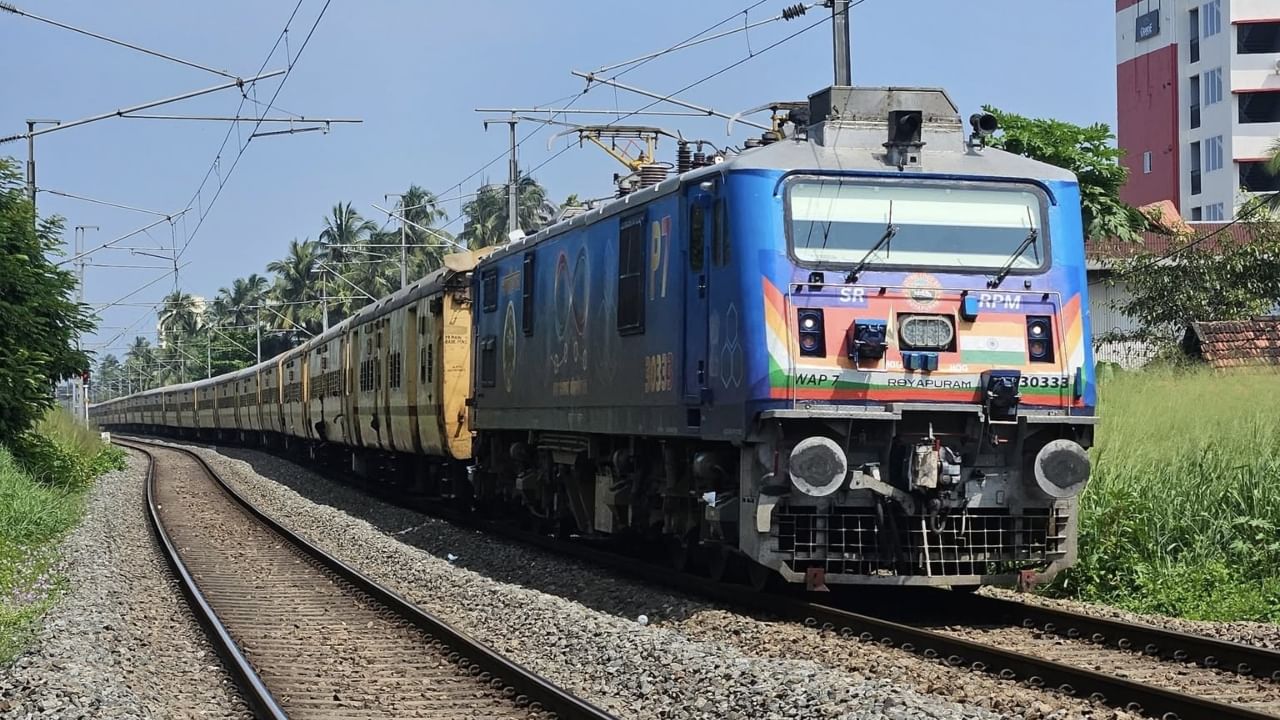 Railway Update: ദീപാവലി പ്രമാണിച്ച് കൊല്ലത്തേക്ക് രണ്ട് സ്പെഷ്യൽ ട്രെയിനുകൾ; നാളെ റിസർവേഷൻ ആരംഭിക്കും