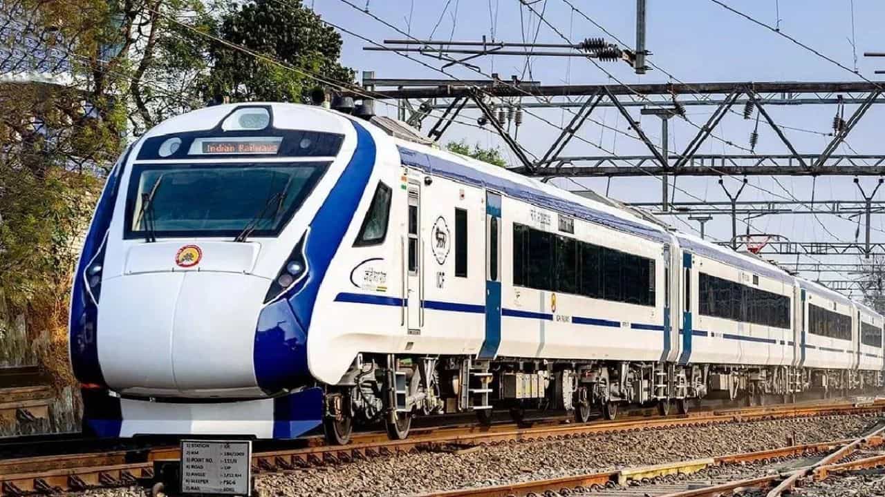 Mangalore-Thiruvananthapuram Vande Bharat: മം​ഗളൂരു- തിരുവനന്തപുരം വന്ദേഭാരതിലെ തൊഴിലാളികൾക്ക് ശമ്പളമില്ല; കരാറുകാരൻ ചൂഷണം ചെയ്യുന്നതായി പരാതി