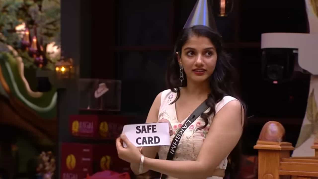 Bigg Boss Malayalam Season 7: വേദ് ലക്ഷ്മിയുടെ ബിഗ് ബോസ് യാത്ര അവസാനിക്കുന്നു; ഇന്ന് പുറത്തേക്കെന്ന് സൂചന Bigg Boss Malayalam Season 7: വേദ് ലക്ഷ്മിയുടെ ബിഗ് ബോസ് യാത്ര അവസാനിക്കുന്നു; ഇന്ന് പുറത്തേക്കെന്ന് സൂചന