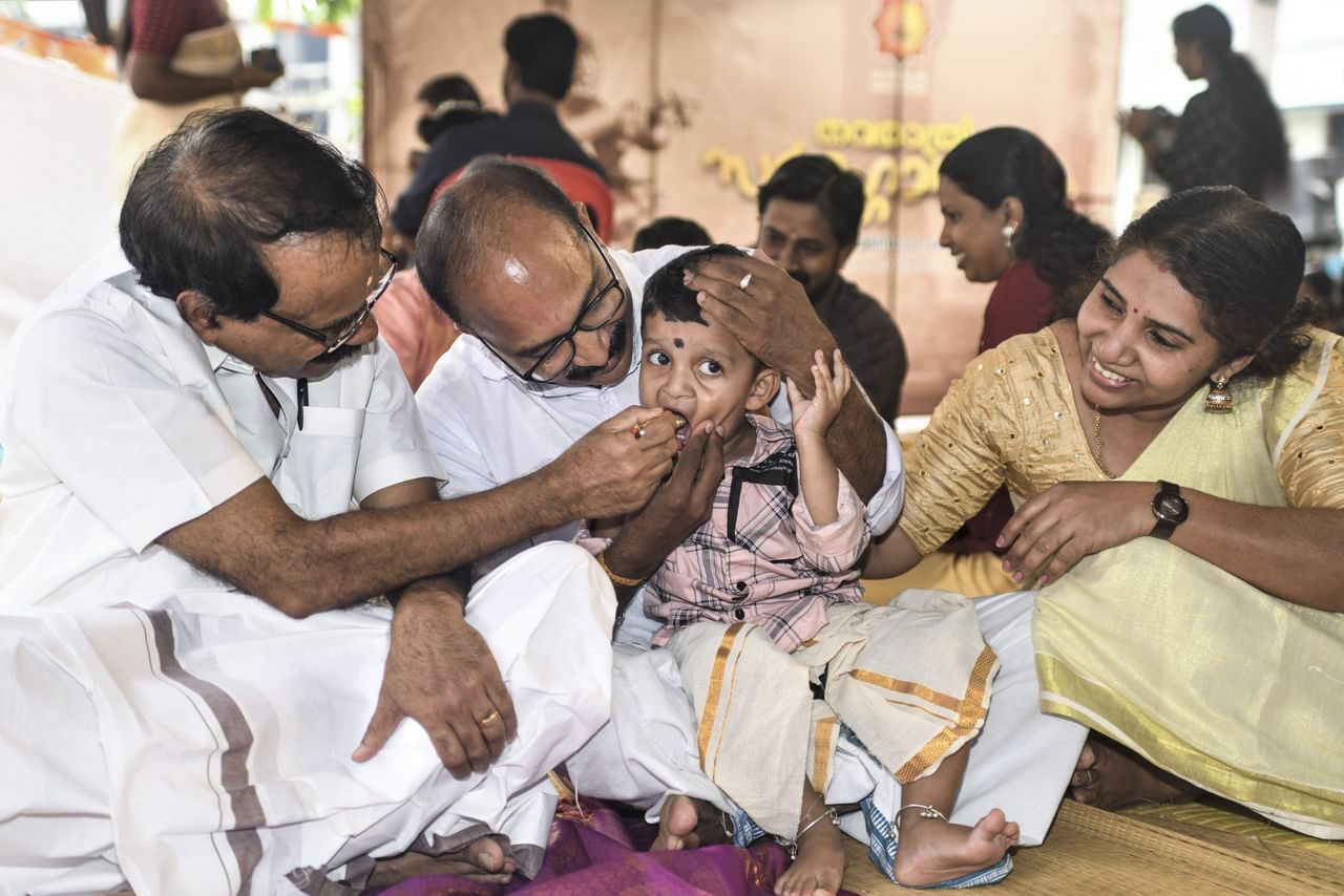 ഈ വിദ്യാരംഭംത്തിലൂടെ നിങ്ങൾക്ക് സ്നേഹം, ജ്ഞാനം, പ്രശസ്തി എന്നിവ ദേവി നൽകട്ടെ, എല്ലാവർക്കും വിജയദശ്മി ആശംസകൾ. (PTI Filed Images)