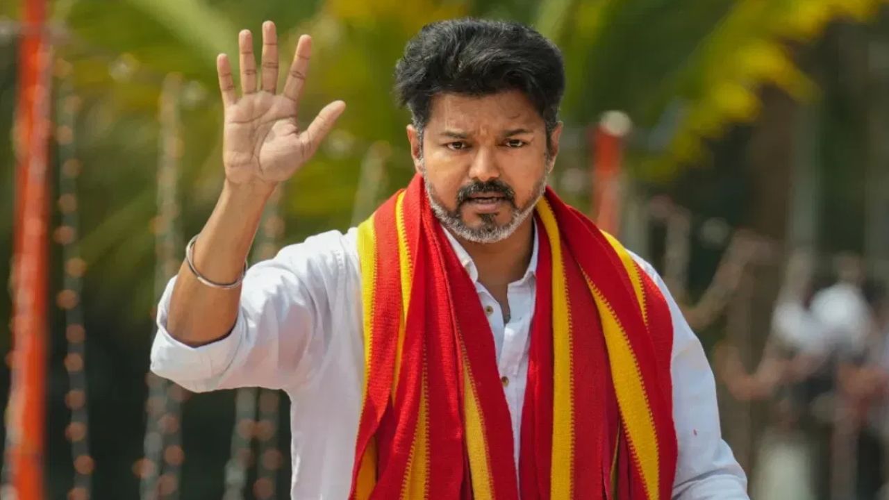 Vijay TVK Indoor Meetings: ടിക്കറ്റില്ലാത്ത ആരും വരരുത്; വീണ്ടും ജനങ്ങളുമായി സംവദിക്കാൻ വിജയ്; ആദ്യ ഇൻഡോർ പരിപാടി കാഞ്ചീപുരത്ത്