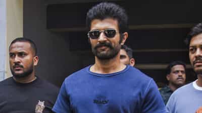 Vijay Deverakonda: വിജയ് ദേവരകൊണ്ട സഞ്ചരിച്ച കാർ അപകടത്തിൽപ്പെട്ടു