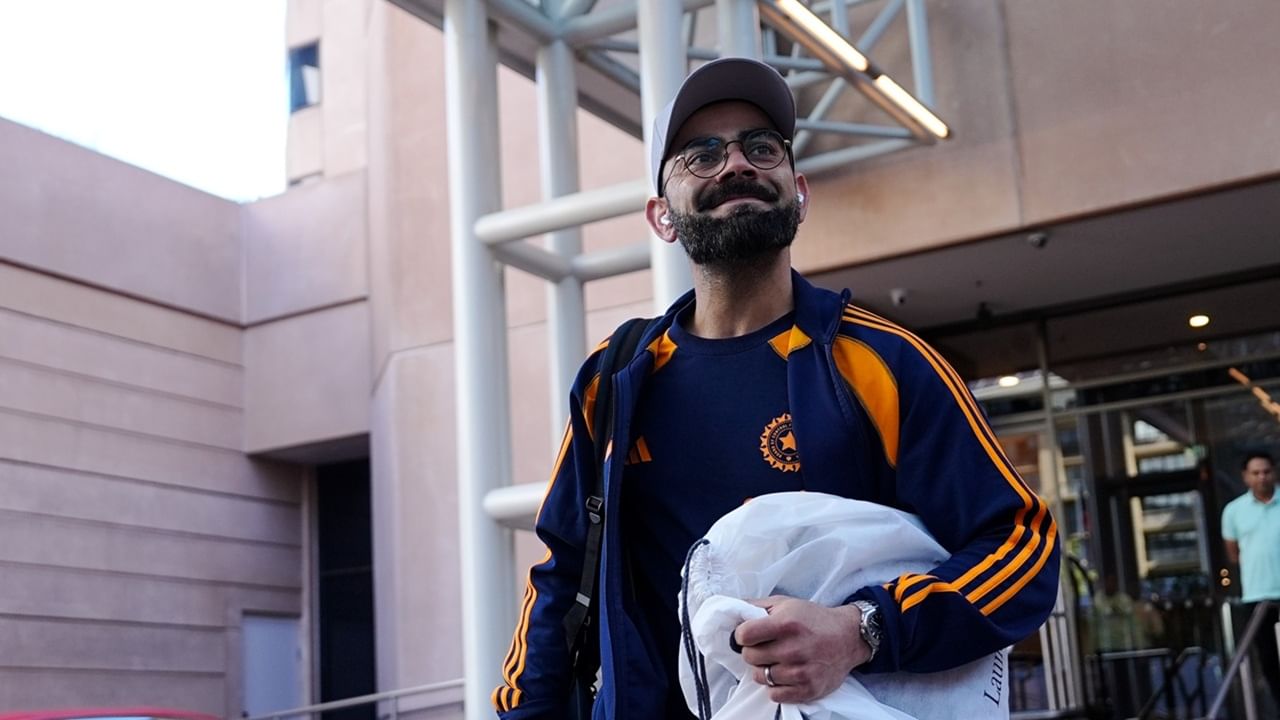 രോഹിത് ശര്‍മയ്ക്കും വിരാട് കോഹ്ലിക്കും ഇന്ന് നിര്‍ണായകമാണ്. കോഹ്ലി ആദ്യ രണ്ട് മത്സരങ്ങളിലും പൂജ്യത്തിന് പുറത്തായിരുന്നു. രോഹിത് ആദ്യ മത്സരത്തില്‍ നിരാശപ്പെടുത്തിയെങ്കിലും രണ്ടാമത്തേതില്‍ ടീമിന്റെ ടോപ് സ്‌കോററായി (Image Credits: facebook.com/IndianCricketTeam)