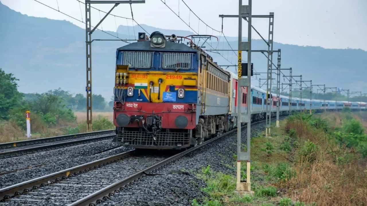 IRCTC Pay Later: പണമില്ലെങ്കിൽ വേണ്ട... ട്രെയിൻ ടിക്കറ്റ് ബുക്ക് ചെയ്യാം; എന്താണ് ഐആർസിടിസി പേ ലേറ്റർ‌?