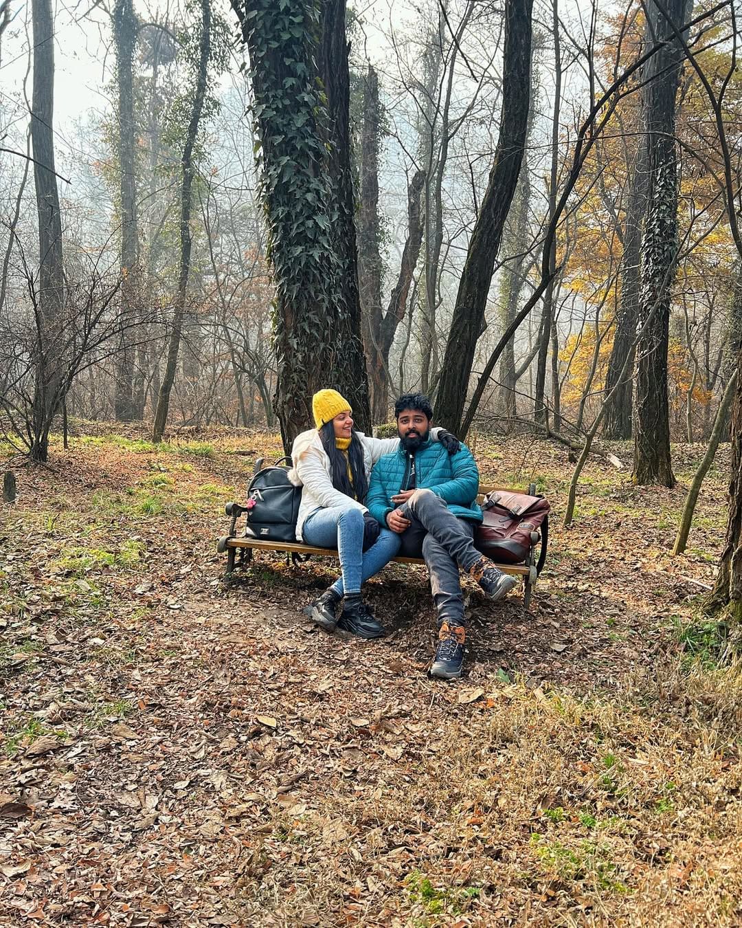 കല്യാണി പ്രിയദർശൻ നായികയായി എത്തിയ ലോക: ചാപ്റ്റർ 1 – ചന്ദ്രയുടെ സിനിമോട്ടോഗ്രാഫറും കൂടിയാണ് നിമിഷ്. ചിത്രത്തിന്റെ വിജയത്തിൽ നിമിഷ് രവിയെ അഭിനന്ദിച്ച് കൊണ്ട്  അഹാന കൃഷ്ണ രം​ഗത്ത് എത്തിയിരുന്നു. ഇൻസ്റ്റഗ്രാം പോസ്റ്റിലൂടെയായിരുന്നു അഹാനയുടെ അഭിനന്ദനം.