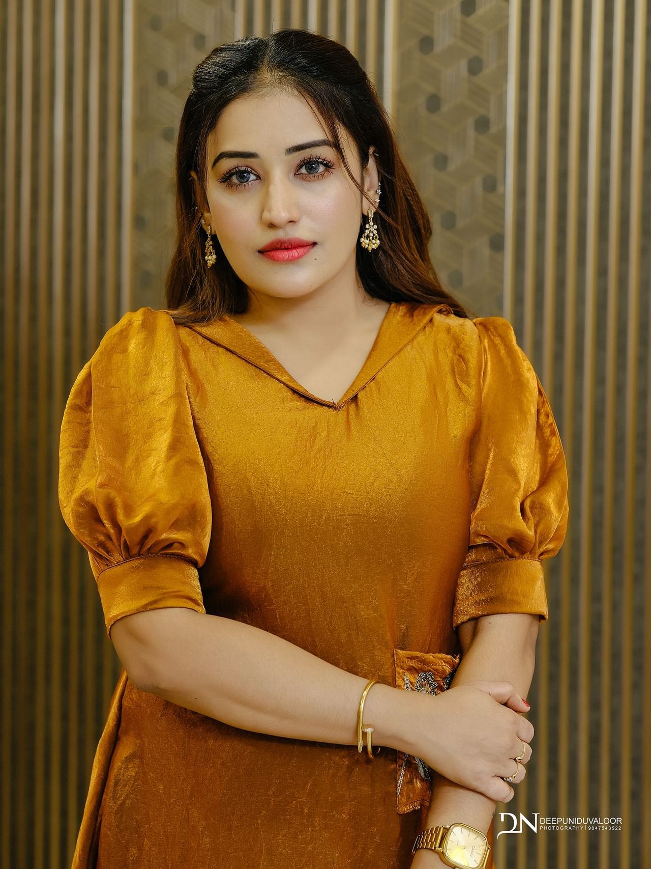 ബിഗ് ബോസ് മലയാളം സീസൺ ഏഴ് അതിന്റെ അവസാനഘട്ടത്തിൽ എത്തിനിൽക്കുമ്പോൾ അനുമോളും അനീഷും തമ്മിലുള്ള കോമ്പോ ആണ് സോഷ്യൽ മീഡിയയിൽ ശ്രദ്ധ നേടുന്നത്. കഴിഞ്ഞ ദിവസം മോഹൻലാൽ വരെ ഇവരുടെ കോമ്പോയെ കുറിച്ച് പറഞ്ഞതും ഏറെ ശ്രദ്ധ നേടിയിരുന്നു. (Image Credits: Facebook)