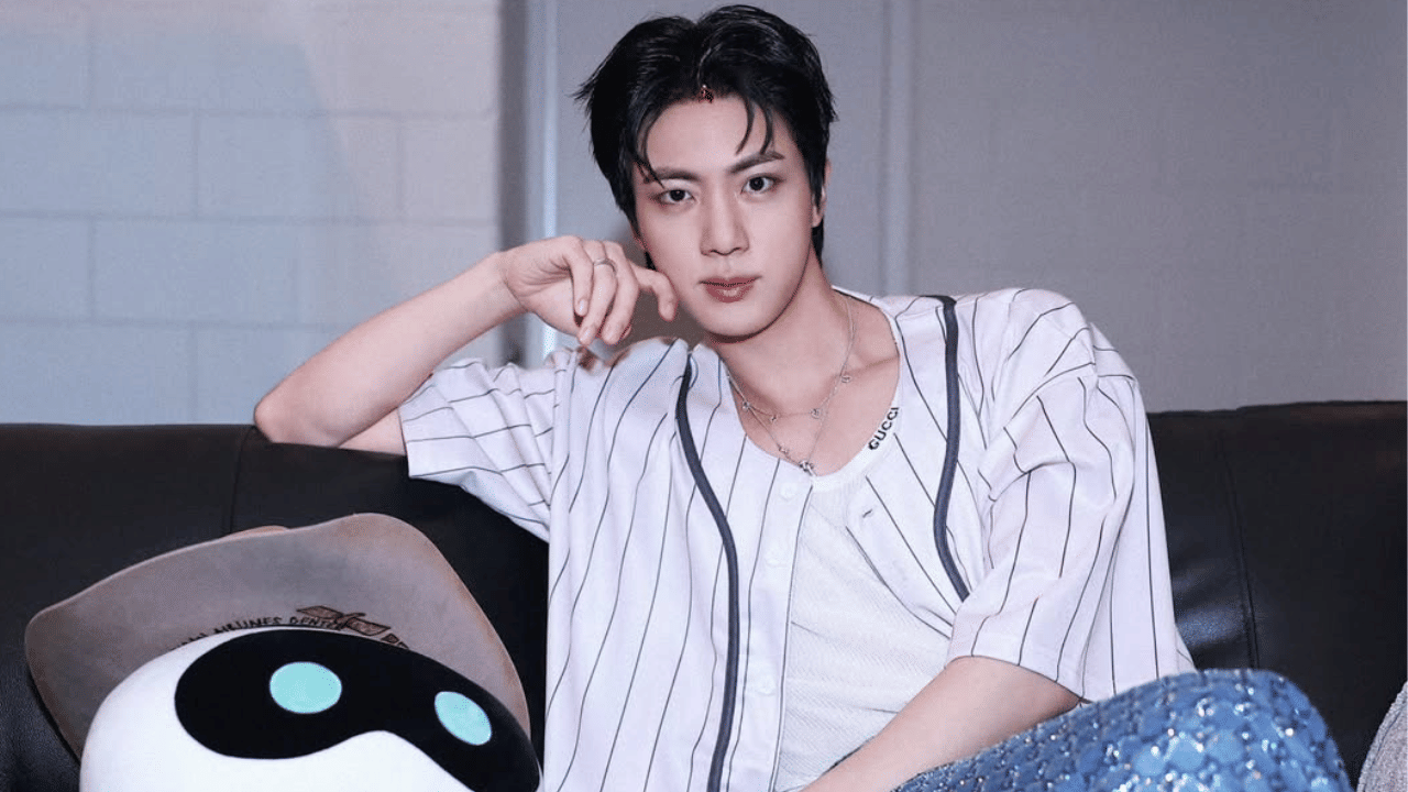 കോൺസർട്ട് നടക്കുന്നതിന് മുന്നോടിയായി ഹോട്ടൽ മുറികളുടെ നിരക്ക് 200 ശതമാനം വരെ വർധിച്ചതായാണ് റിപ്പോർട്ടുകൾ. ഇൻചിയോൺ മുൻഹക് മെയിൻ സ്റ്റേഡിയത്തിൽ (Incheon Munhak Main Stadium) വെച്ച് ഒക്ടോബർ 31-നും നവംബർ 1-നുമായിട്ടാണ് പരിപാടി. (Image Credit: Instagram)