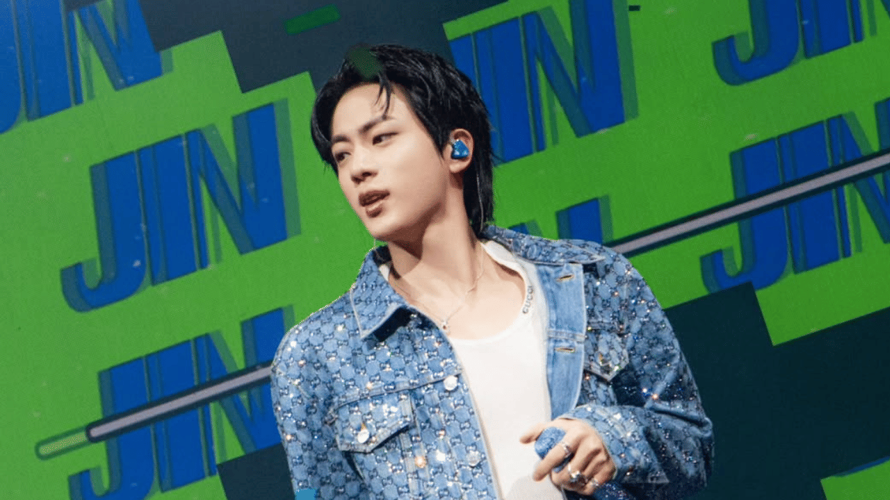 തിരക്കേറിയ മറ്റ് സീസണുകളിൽ പോലും ഏകദേശം 80,000 കൊറിയൻ വോൺ (KRW) (ഏകദേശം 5,000 രൂപ) മാത്രം ഈടാക്കിയിരുന്ന ഹോട്ടലുകളിലാണ് ഈ കുതിപ്പ് ഉണ്ടായിരിക്കുന്നത്. പരിപാടി തീയതി പ്രഖ്യാപിച്ചതിന് ശേഷം, ഇതേ മുറികൾക്ക് 1,075,000 വോൺ (ഏകദേശം 67,000 രൂപ) വരെയാണ് ഹോട്ടലുകൾ ഈടാക്കുന്നത്. (Image Credit: Instagram)