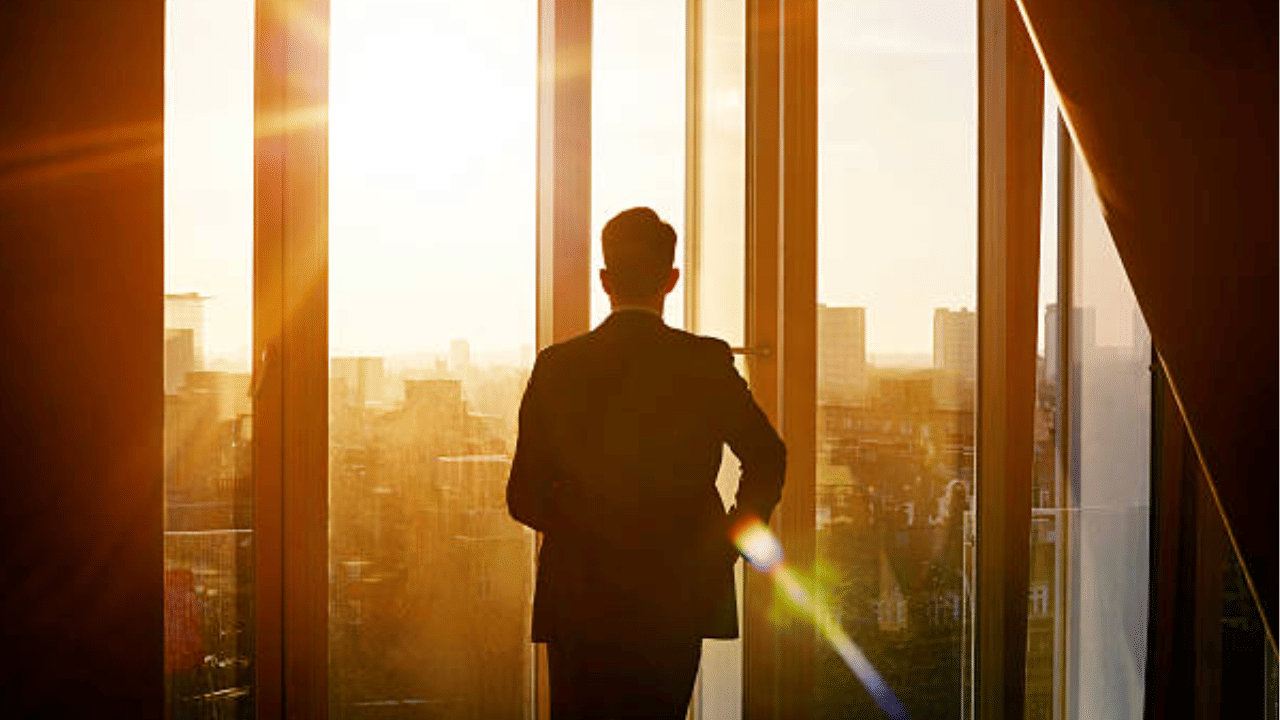 ജീവിതത്തിൽ വിജയിക്കാൻ ആഗ്രഹിക്കുന്നവർ ഒരു സാഹചര്യത്തിലും ഈ രണ്ട് കാര്യങ്ങളെ ഭയപ്പെടരുതെന്ന് ചാണക്യൻ പറയുന്നു. ഭയപ്പെടരുതെന്ന് ചാണക്യനീതിയിൽ പറഞ്ഞിരിക്കുന്ന കാര്യങ്ങൾ എന്തൊക്കെയാണെന്ന് നോക്കാം. (Image Credit: Getty Images) 