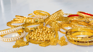 Gold Insurance: സ്വർണം നഷ്ടമായോ? പണം ഇങ്ങോട്ട് കിട്ടും! Gold Insurance: സ്വർണം നഷ്ടമായോ? പണം ഇങ്ങോട്ട് കിട്ടും!