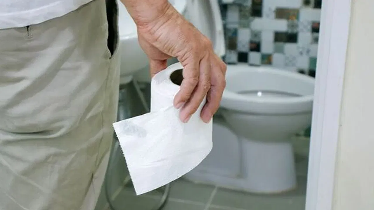 Bathroom habits: ടെൻഷൻ അടിച്ചാൽ അപ്പോൾ വാഷ്റൂമിൽ പോകണം…. ഈ ശീലത്തിനു പിന്നിലുമുണ്ട് ഒരു കാരണം