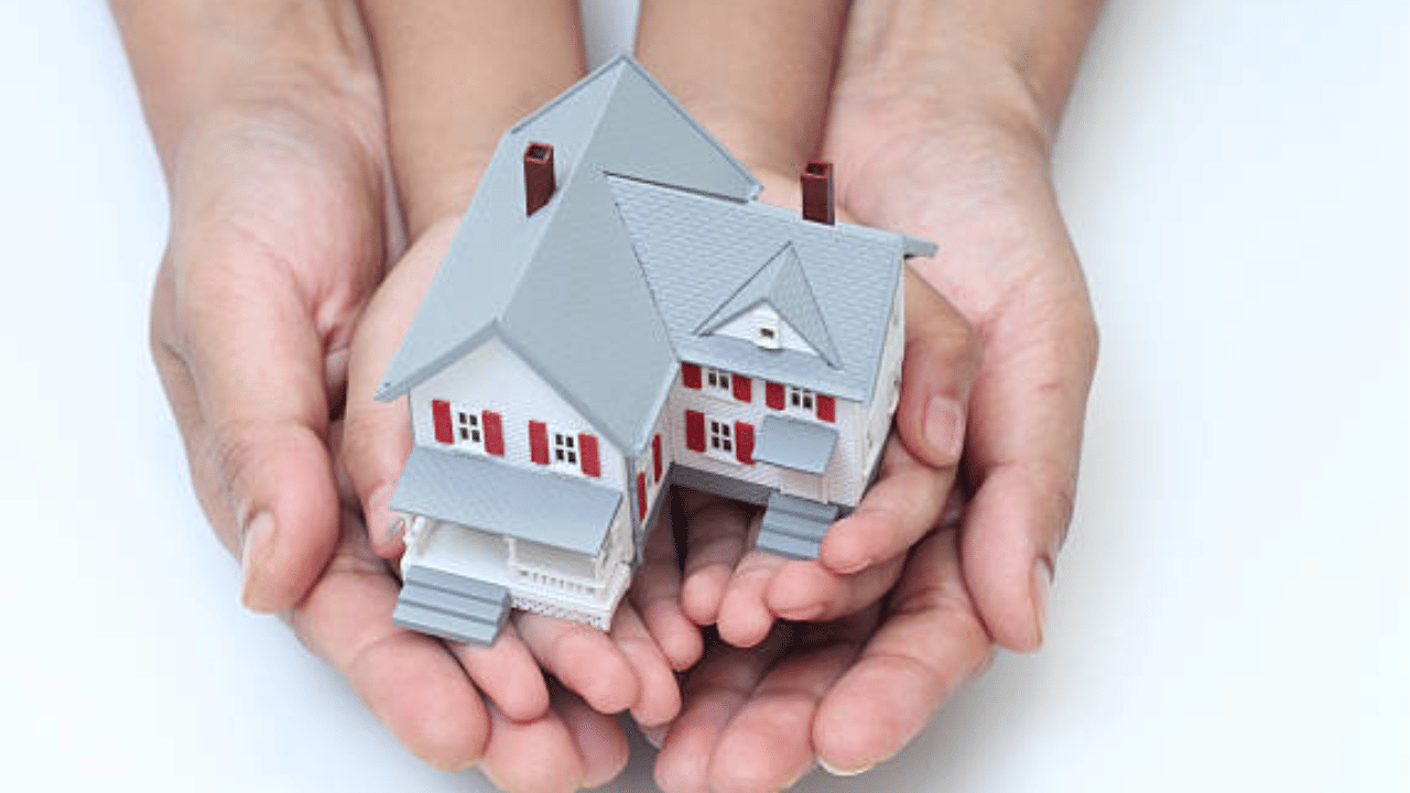 Joint Home Loans: വീടെന്ന സ്വപ്നം സ്വന്തമാക്കാം, ജോയിന്റ് ഹോം ലോണ്‍ സഹായിക്കുന്നത് എങ്ങനെ? അറിയേണ്ടതെല്ലാം....