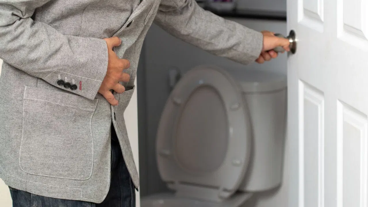 Bathroom camping: ബാത്റൂമിൽ കയറിയാൽ ഇറങ്ങാൻ വൈകുന്നതും മാനസികാരോഗ്യവുമായി എന്ത് ബന്ധം