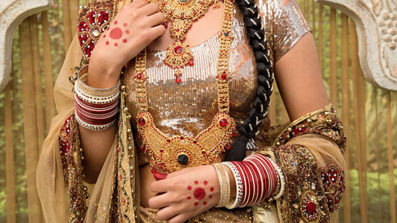 Budget Wedding Planning: വിവാഹമോഹങ്ങൾക്ക് സ്വർണം തടസമാകില്ല, വില കുതിച്ചാലും കല്യാണ ചെലവ് ലാഭിക്കാൻ വഴിയുണ്ട്!