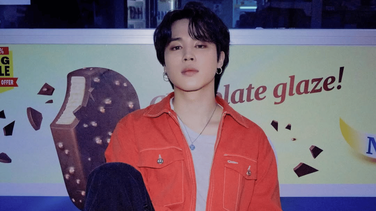 2018-ൽ സൗജന്യമായി പുറത്തിറക്കിയ 'Promise', 24 മണിക്കൂറിനുള്ളിൽ ഏറ്റവും കൂടുതൽ സ്ട്രീമിംഗ് നേടുന്ന ട്രാക്ക് എന്ന റെക്കോർഡ് നേടി. കൂടാതെ ബി.ടി.എസ് ആൽബങ്ങളിൽ ഉൾപ്പെടുത്തിയിട്ടുള്ള 'Lie', 'Serendipity', 'Filter' എന്നിവയും ജിമിന്റെ പ്രധാന സോളോകളാണ്. (Image Credit: Instagram)