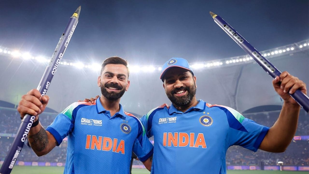 ഇന്ത്യയും ഓസ്ട്രേലിയയും തമ്മിലുള്ള ഏകദിന പരമ്പരയ്ക്ക് നാളെ തുടക്കം. പെർത്ത് സ്റ്റേഡിയത്തിൽ പ്രാദേശിക സമയം പകൽ 11.30ന് മത്സരം ആരംഭിക്കും. രോഹിത് ശർമ്മയും വിരാട് കോലിയും തിരികെയെത്തുന്ന ഈ പരമ്പര എപ്പോൾ, എവിടെ എങ്ങനെ കാണാമെന്ന് പരിശോധിക്കാം. (Image Courtesy - Social Media)