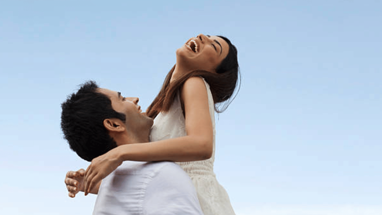 പങ്കാളിയുടെ മാനസികാവസ്ഥ മനസിലാക്കാൻ കഴിയണം. ഇത് വെറും ദേഷ്യത്തിൻ്റെ പ്രശ്നം മാത്രമല്ല. അവരെ മനസിലാക്കാനും അവരുടെ പ്രശ്നങ്ങളെ പൂർണമായി ഉൾക്കൊണ്ട് പരിഹരിക്കാനും സാധിച്ചാൽ മാത്രമേ കുടുംബജീവിതം മുന്നോട്ട് പോവുകയുള്ളൂ. (​Image Credit: Getty Images)