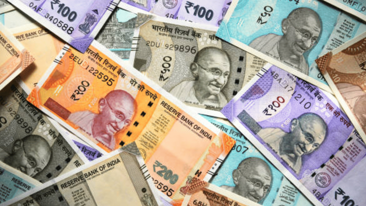 Zero Cost EMI: എത്ര വേണമെങ്കിലും വാങ്ങാം, പണം വേണ്ട! സീറോ കോസ്റ്റ് ഇഎംഐകൾ ശരിക്കും ലാഭകരമാണോ? ഒളിഞ്ഞിരിക്കുന്ന ചതി ഇത്...