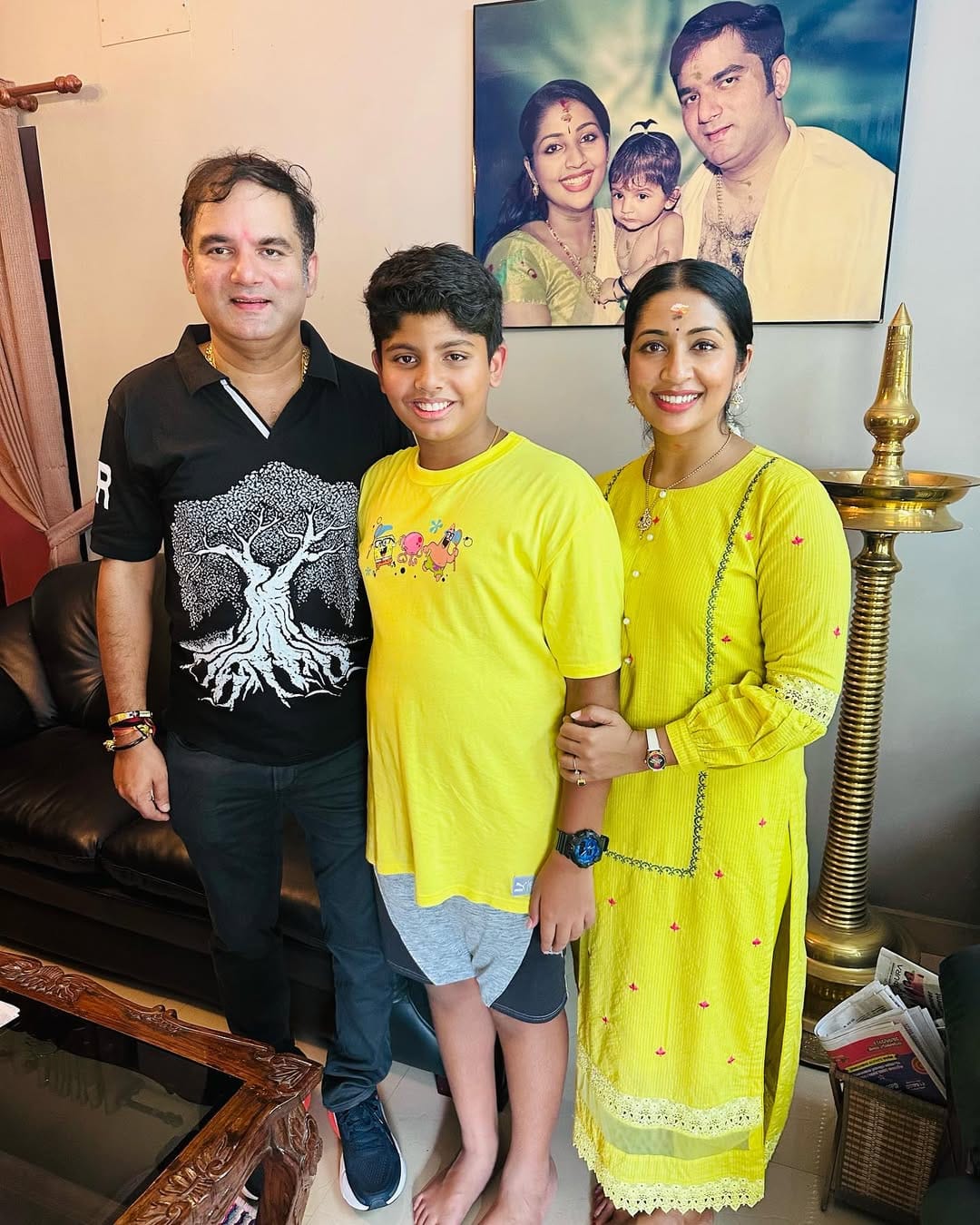 വിവാഹം കഴിക്കുന്നതിനു മുൻപ് താൻ ഇന്റർവ്യൂകളിലെല്ലാം അഡ്ജസ്റ്റ്മെന്റല്ല അണ്ടർ സ്റ്റാൻഡിം​ഗ് ആണ് പാർട്ണേർസ് തമ്മിൽ ഉണ്ടാകേണ്ടതെന്ന്  പറഞ്ഞിരുന്നുവെന്നും ആ പോയിന്റ് ഇപ്പോഴും കറക്ടാണെന്നും നവ്യ പറയുന്നു. അണ്ടർ സ്റ്റാൻഡിം​ഗ് തന്നെയാണ് പങ്കാളികൾക്കിടയിൽ ഉണ്ടാകേണ്ടത്. 